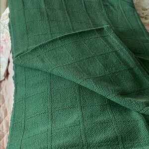 Lauren Ralph Lauren Green Textured Blanket. Size Twin. 100% cotton.